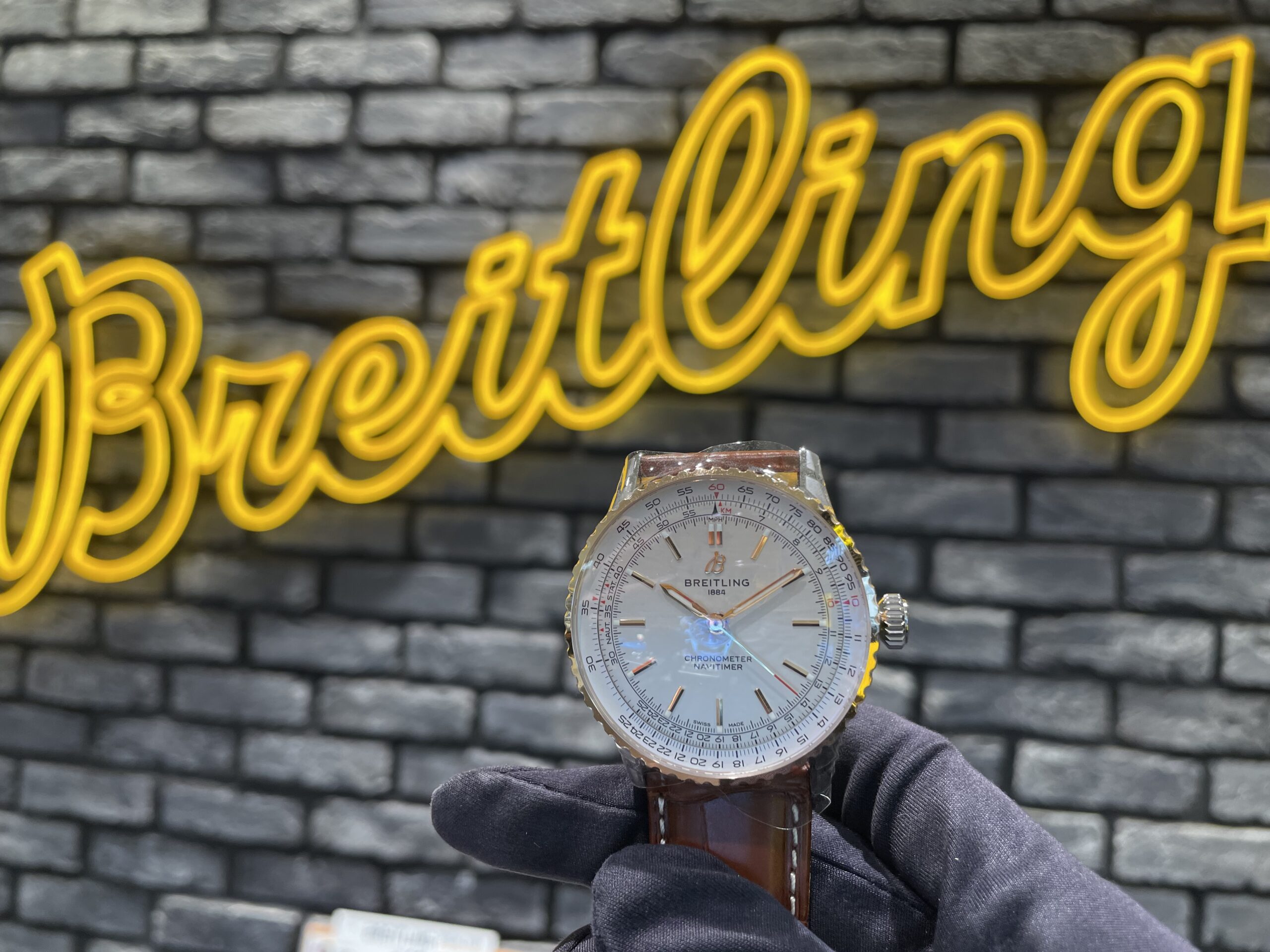 安心堂ウォッチブティック松坂屋静岡店公式ブログ 【BREITLING】本日