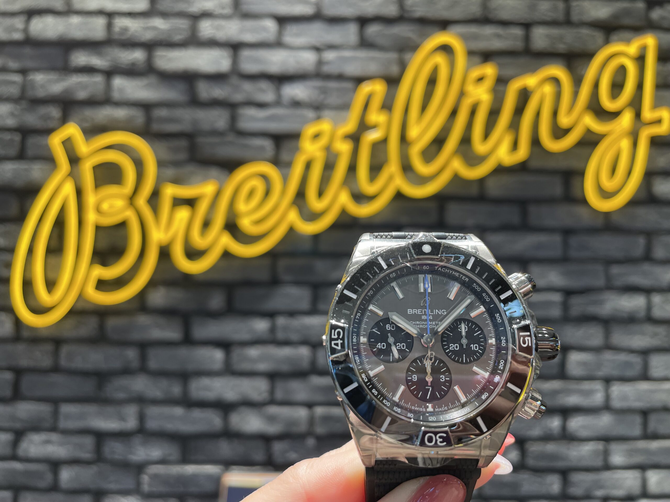 【BREITLING】チタンのスーパークロノマット！【ブライトリング】EB0136251M1S1