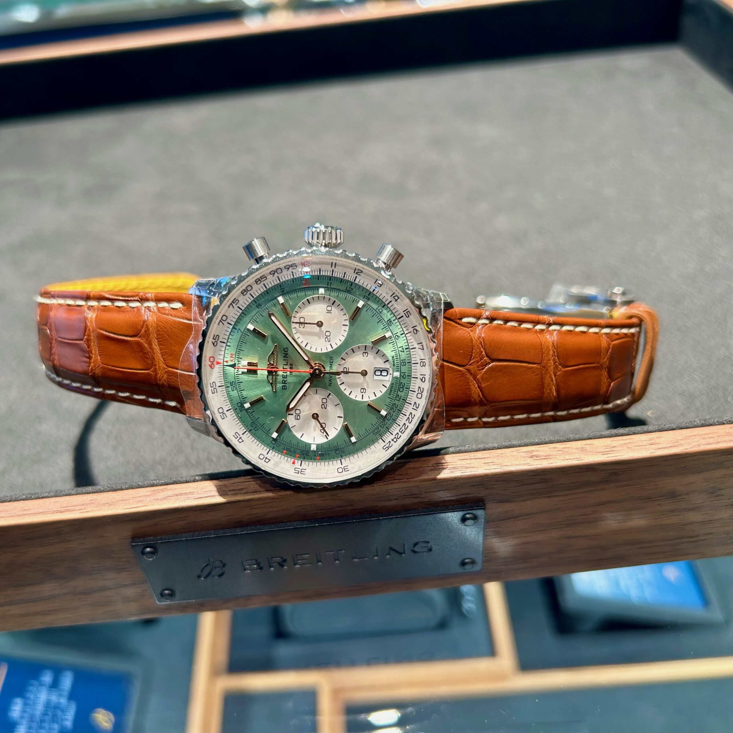 【BREITLING】爽やかグリーン【ブライトリング】AB0139211L1P1