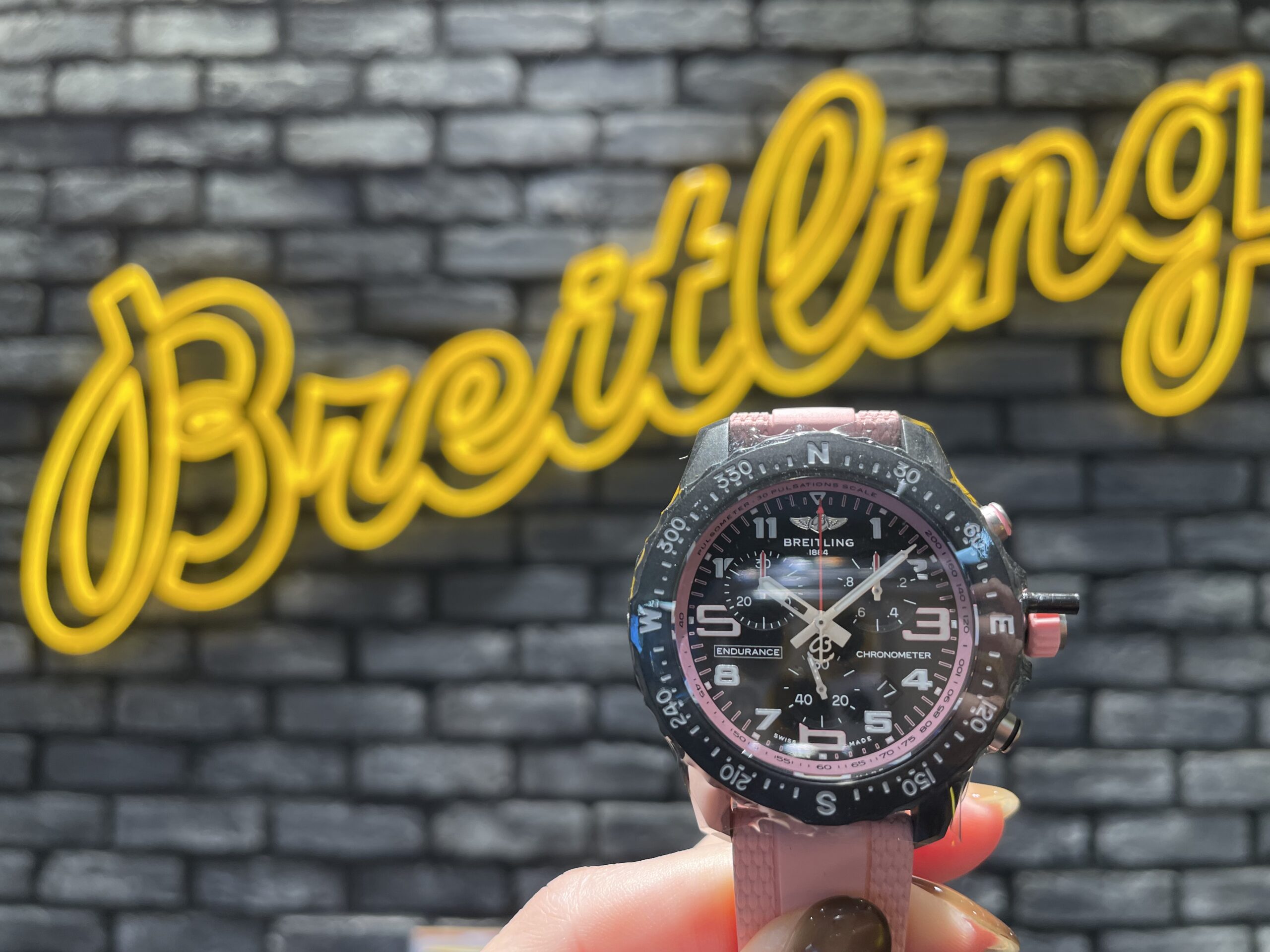 【BREITLING】カジュアルピンク！【ブライトリング】X83310D41B1S1