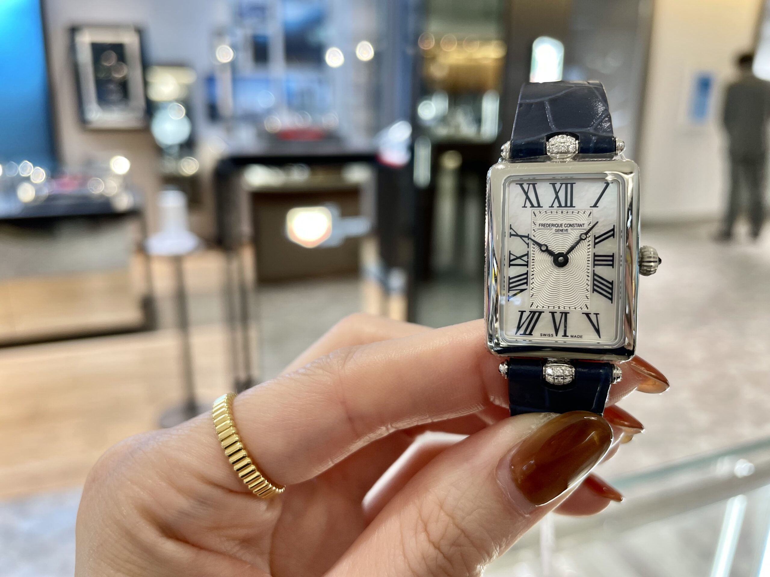【FREDERIQUE CONSTANT】スリムでおしゃれな時計はこちら！【フレデリックコンスタント】FC-200MPW2AC2D6