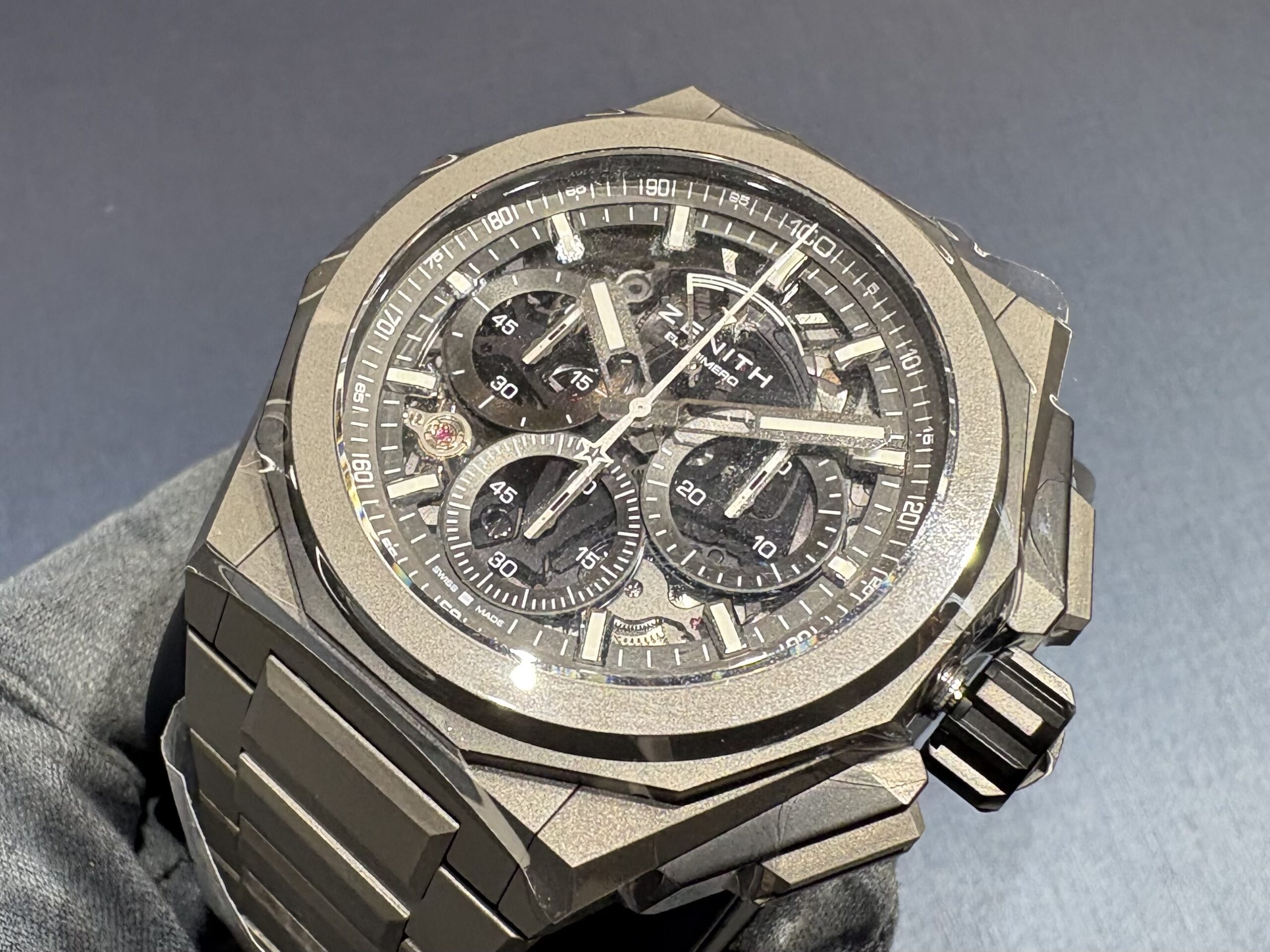 SWISS ZENITH '40 真鍮・ガラス ビンテージ 目覚時計　順調稼働美 image1-scaled.jpeg