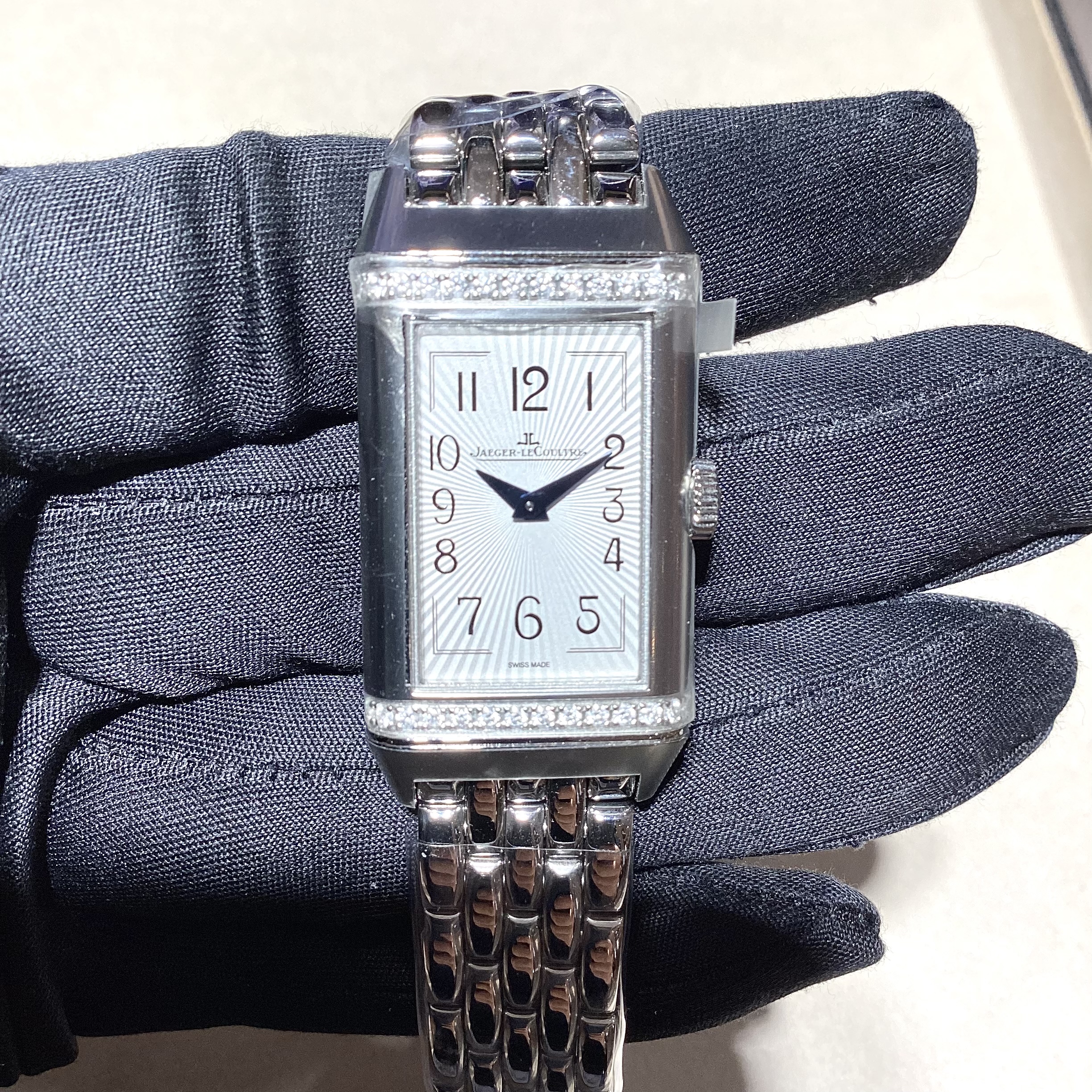 5D556A02-1CAB-497F-92CF-