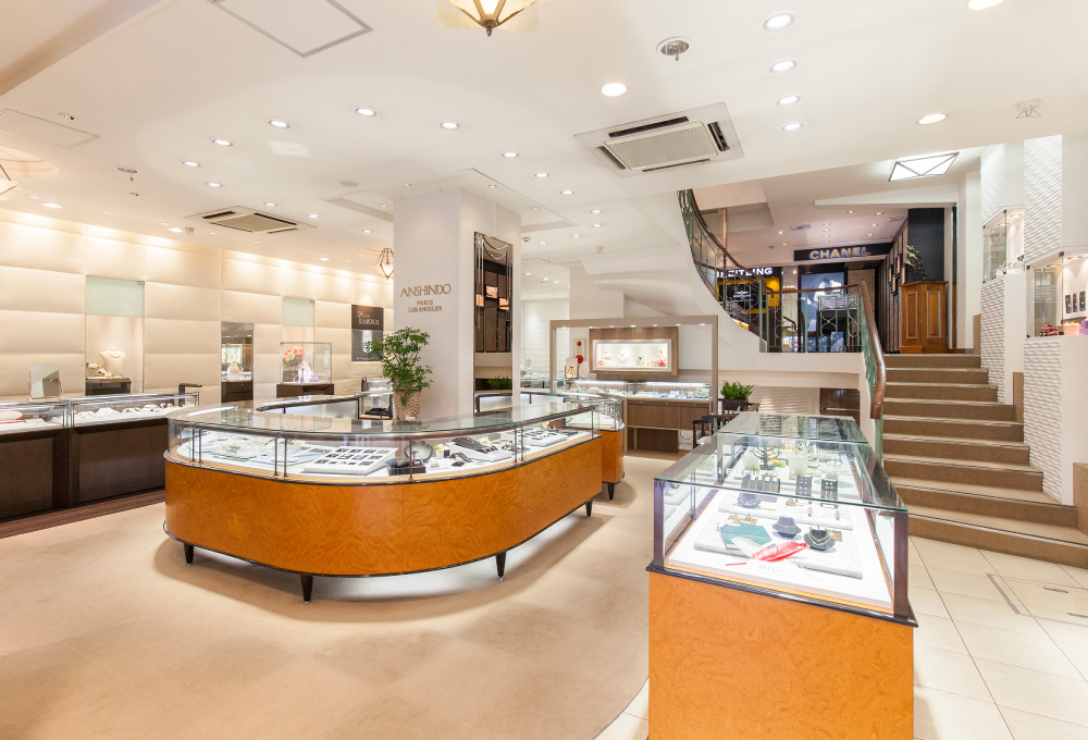 安心堂 静岡本店 1階ジュエリー